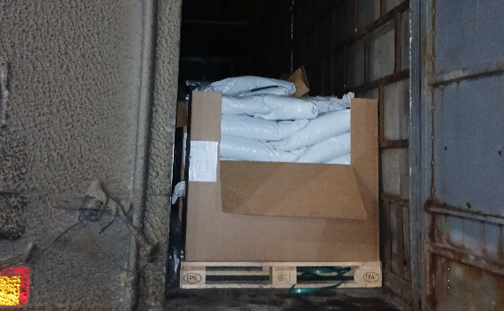 20 тонн корма для рыб не пропустили в Саратовскую область