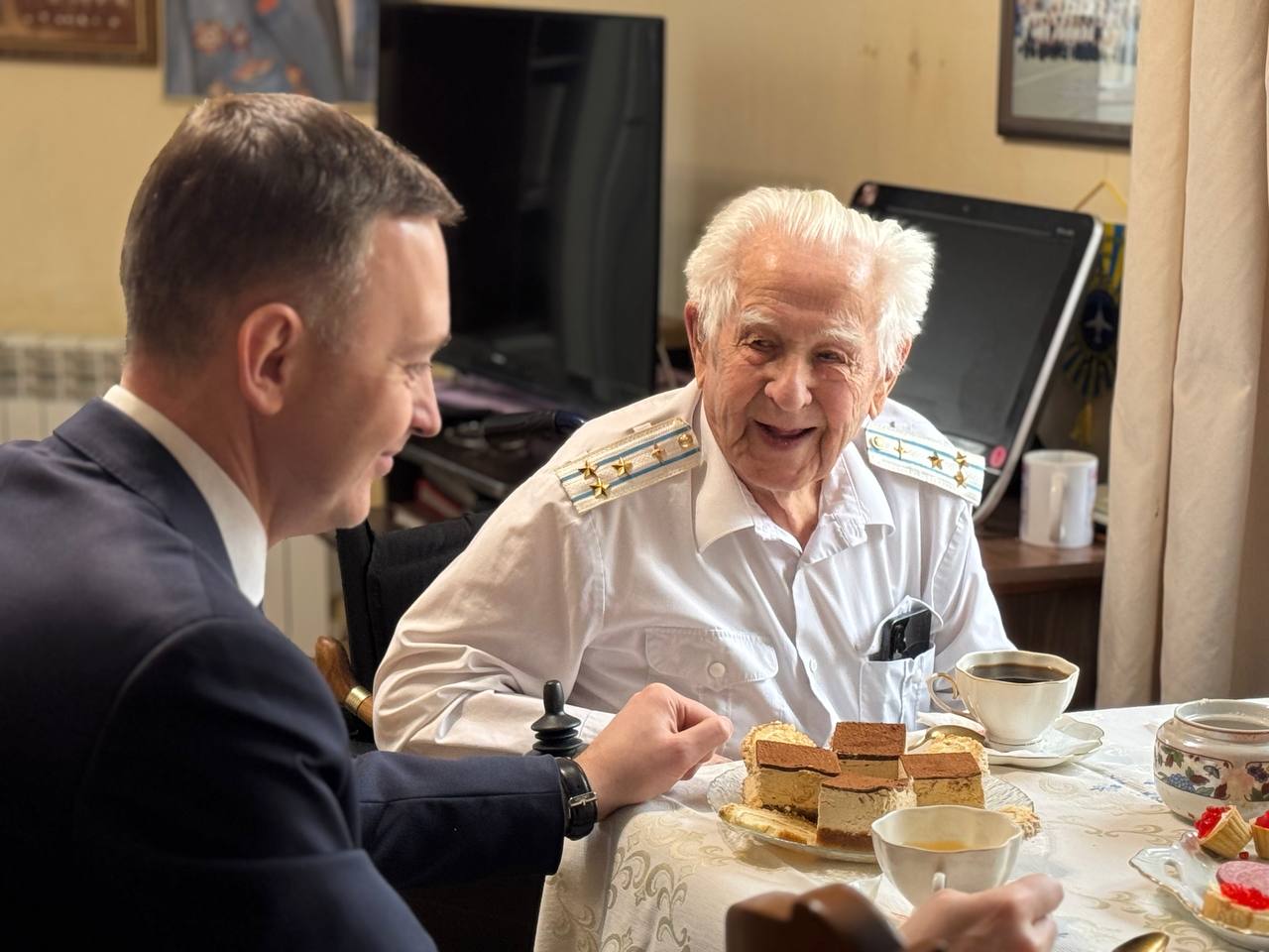Глава Энгельсского района поздравил ветерана ВОВ с 103 днем рождения