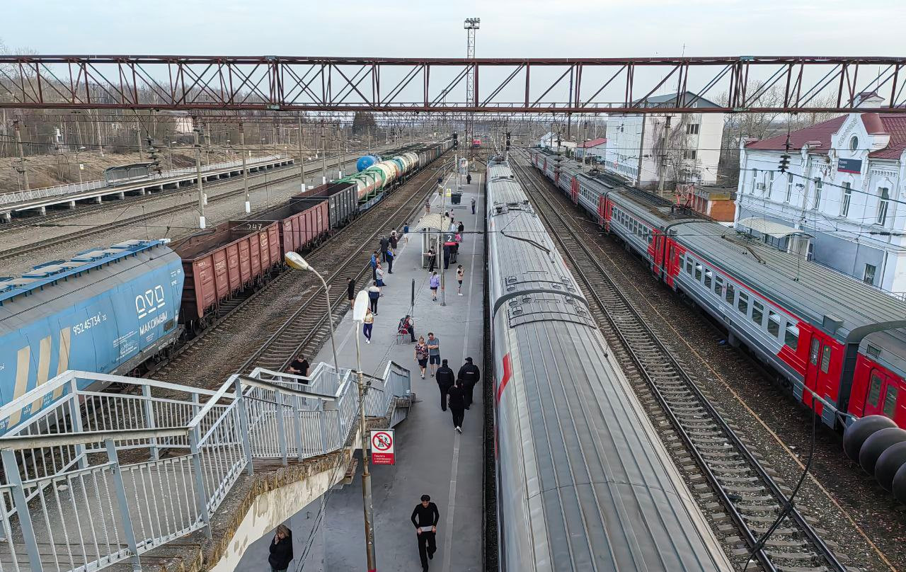 Поезда из Саратова отправятся позже из-за последствий схода вагонов в Тамбовской области