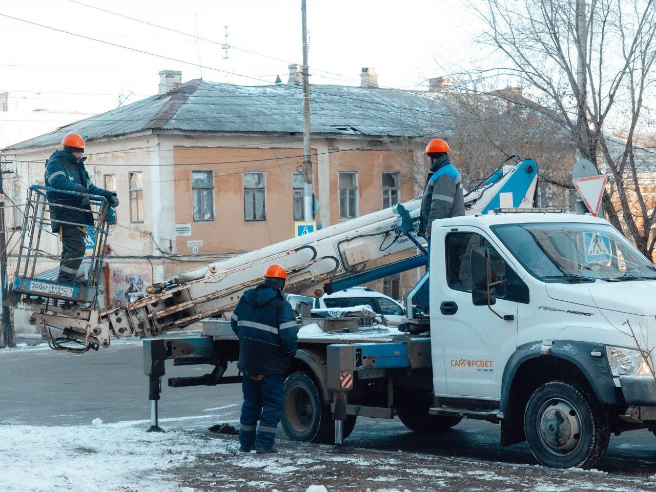 Поврежденное штормом освещение в Саратове полностью восстановят до 17 декабря