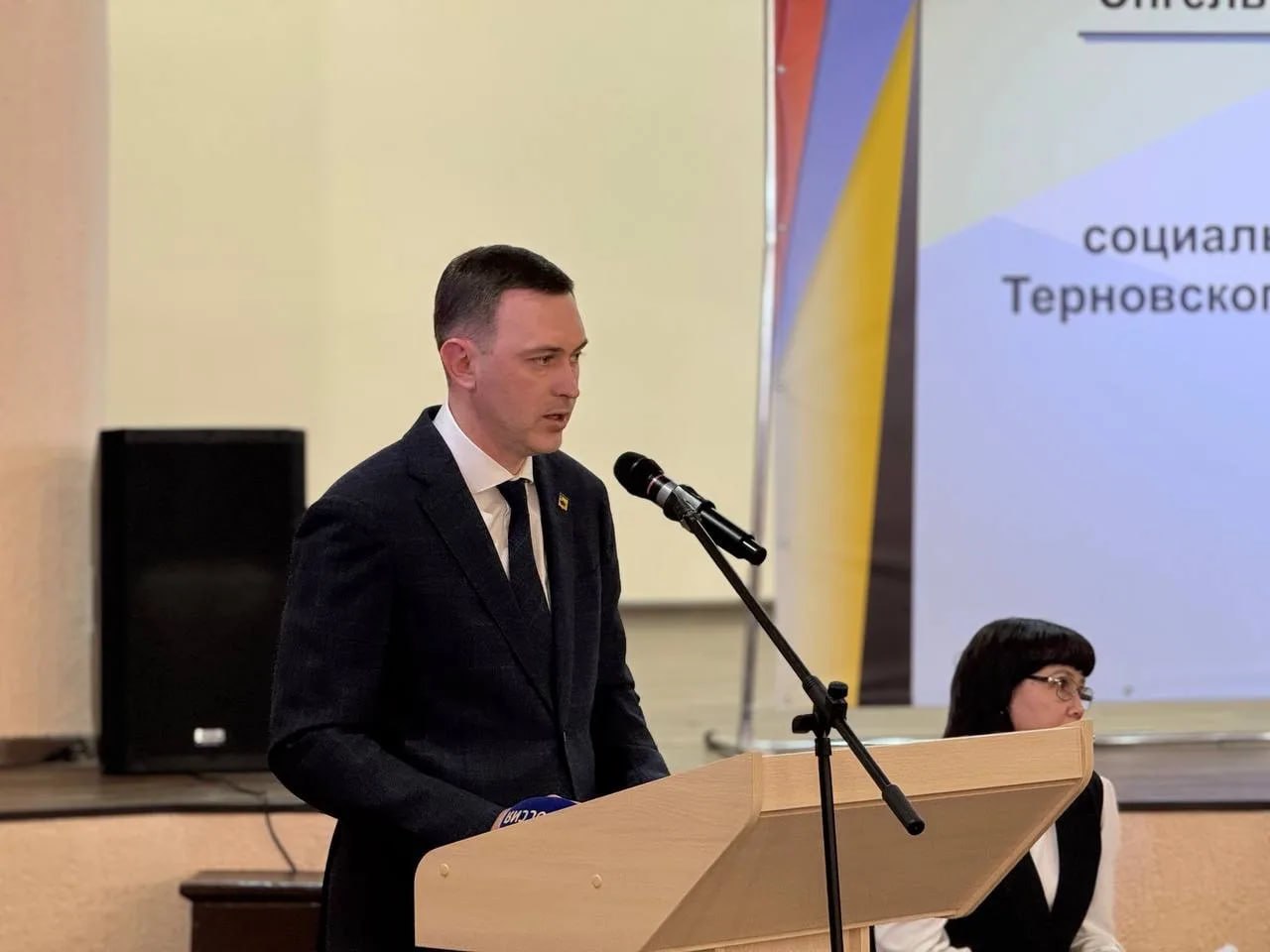 Максим Леонов