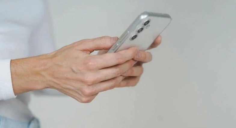 Саратовцам рассказали о режиме работы подразделений, оказывающих государственные услуги, в праздничные дни