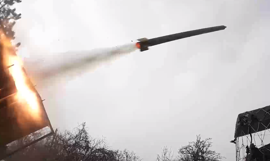 Средствами ПВО сбиты 9 реактивных снарядов системы залпового огня противника