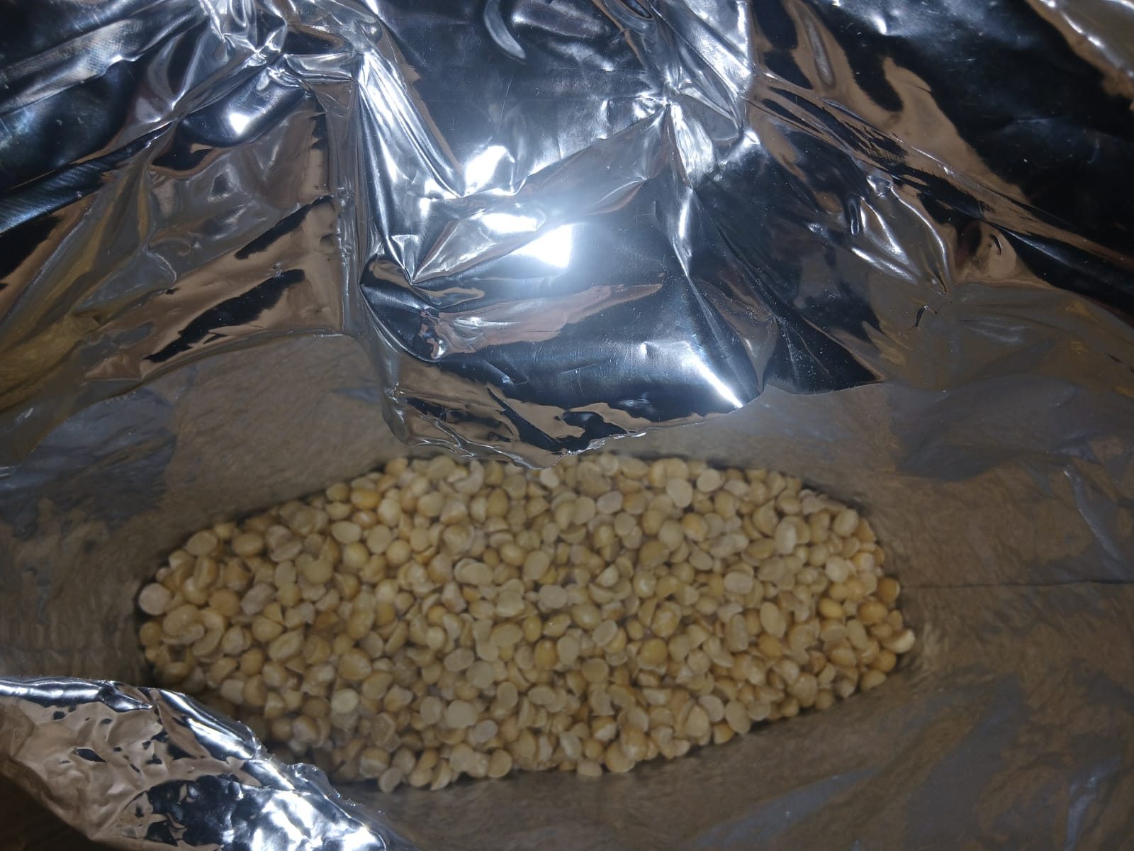 Три тонны макадамии не пропустили в Саратовскую область