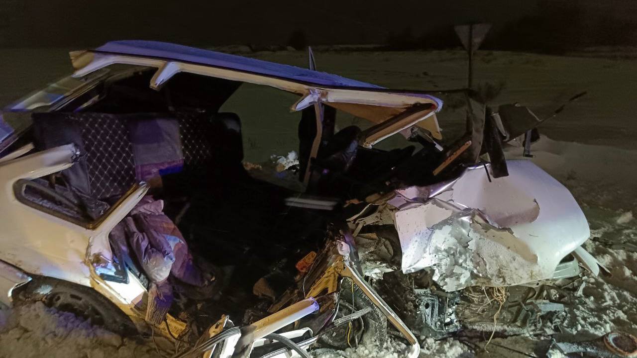 В аварии под Саратовом погиб подросток, еще 6 человек пострадали