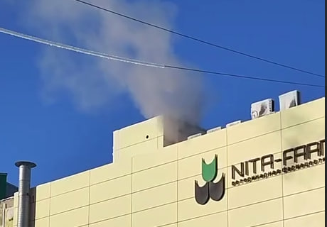 В Саратове горел завод по производству лекарств для животных