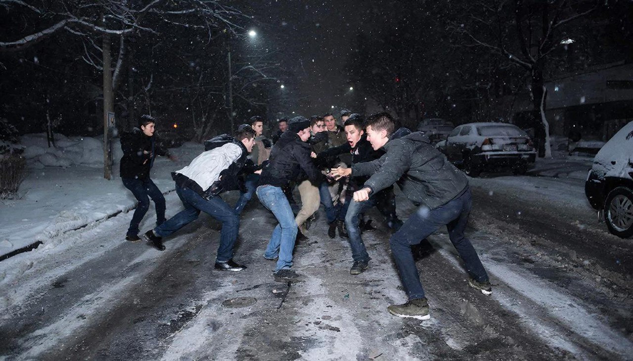 драка, ИИ.jpg