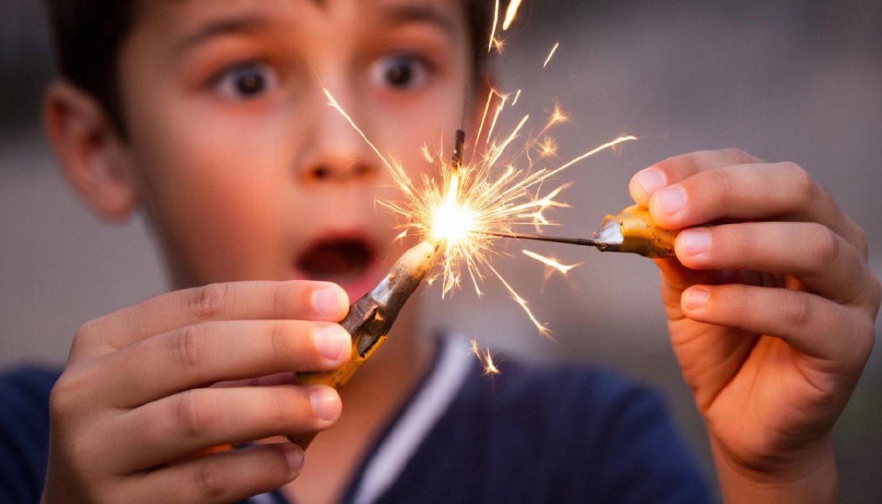 петарда, ИИ.jpg