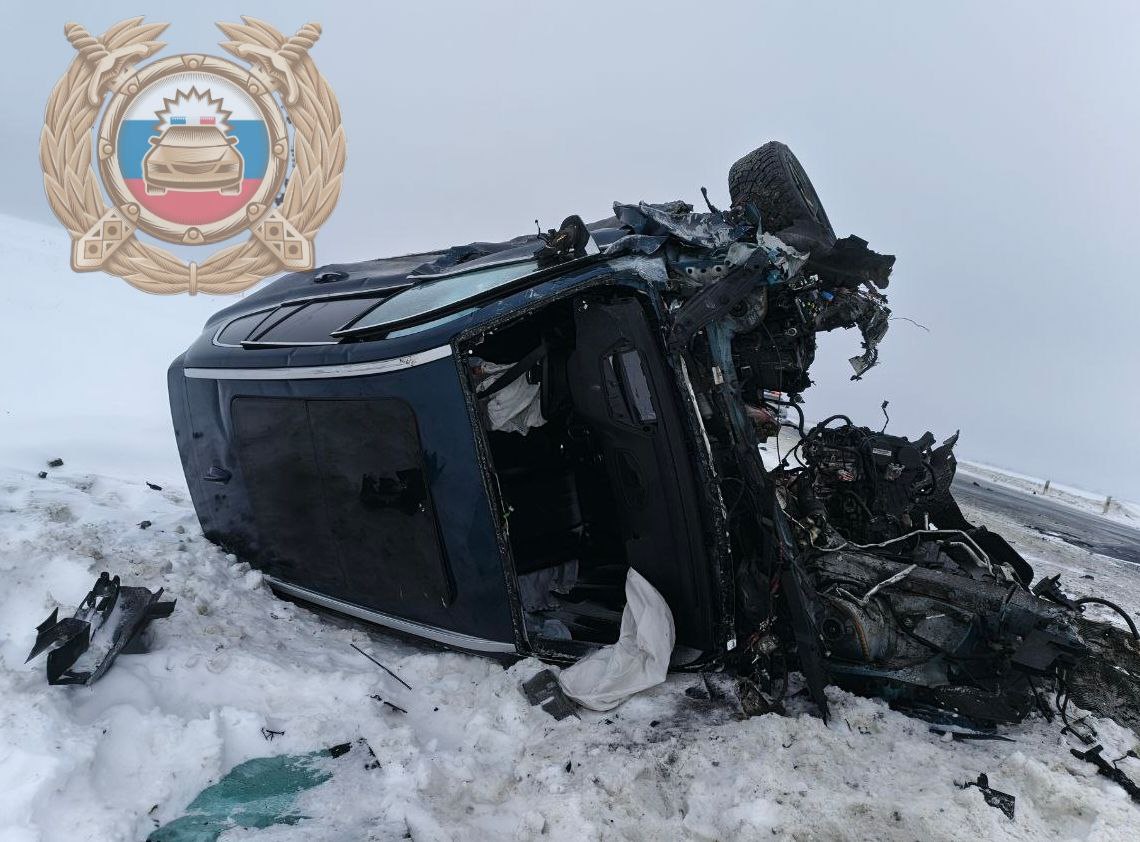 В Саратовской области погиб водитель "Сонаты" при лобовом столкновении с "Джили"