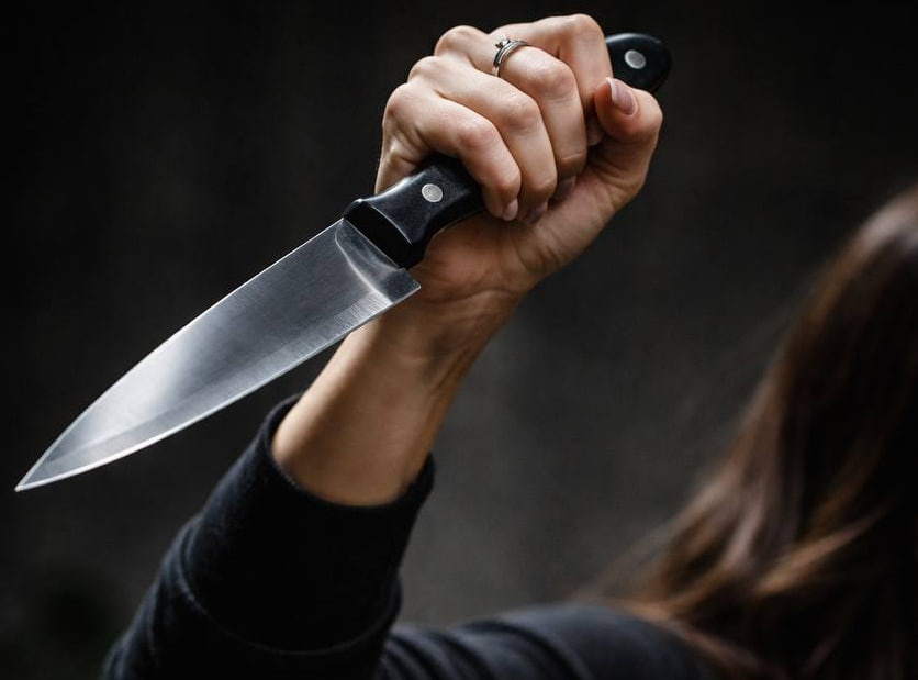 Жительница Заводского района убила друга ударом ножа